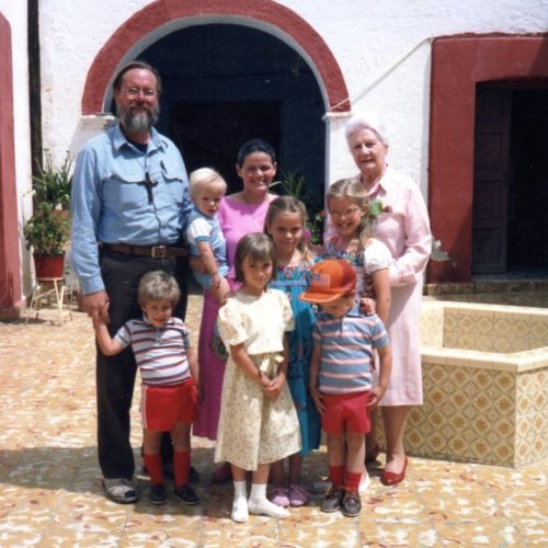 Frank and Genie and Family on mission in Mexico 1987 Frank and Genie and Family on mission in Mexico 1987