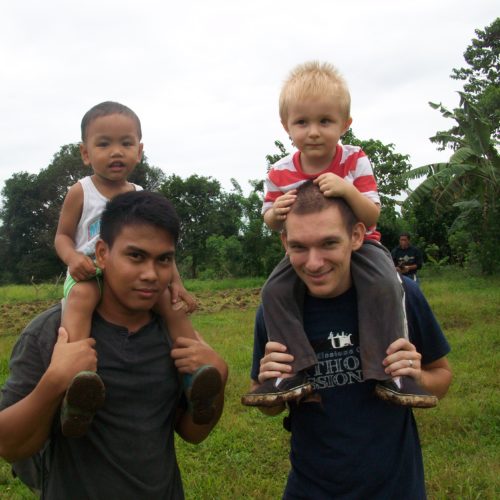 Ramon and Sammy with their boys Ramon and Sammy with their boys
