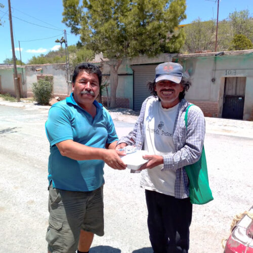 Raul2 Raul delivering food